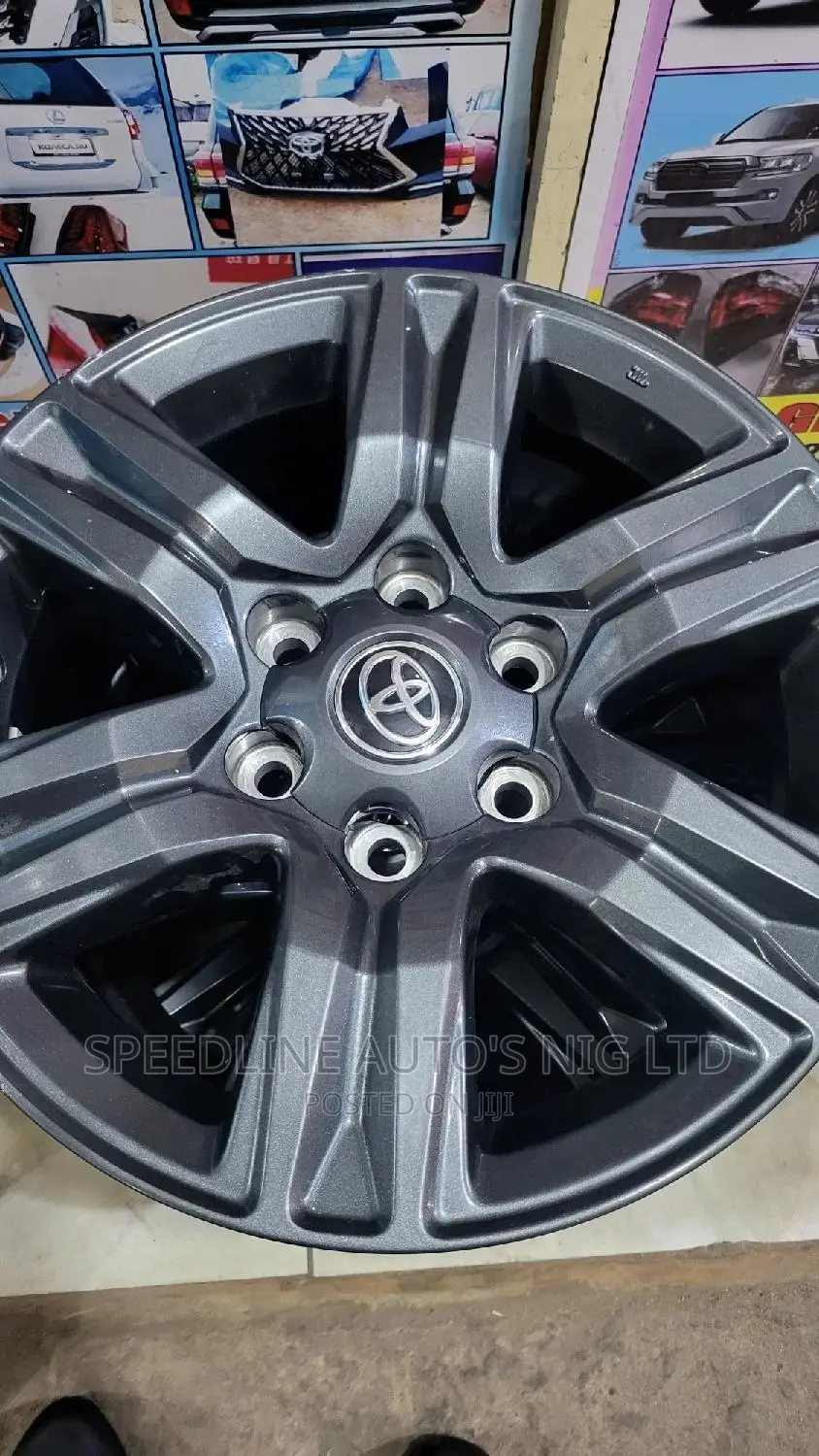 Complete Set of Rims Toyota Hilux 2021/2023 Model Original
