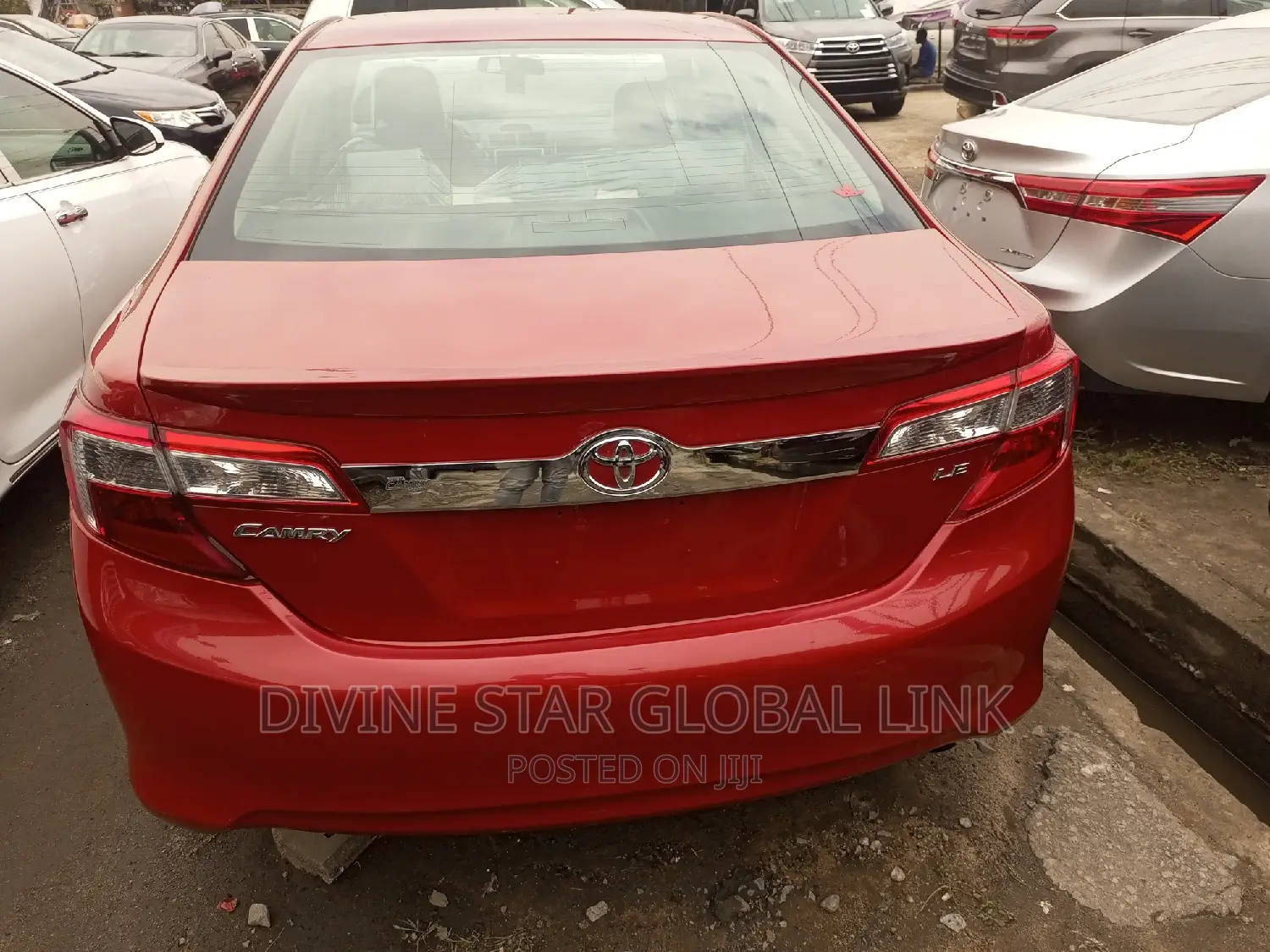 Toyota Camry LE 4dr Sedan (2.5L 4cyl 6A) 2013 Red