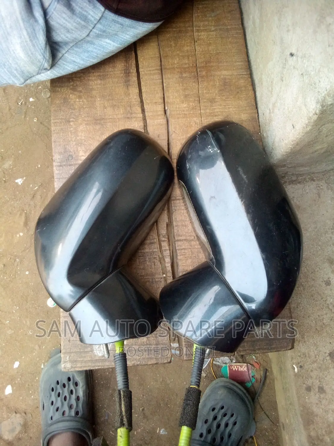 Lexus Es 350 08 Side Mirror the Two Side