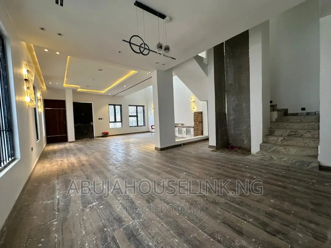4bdrm Duplex in Guzape Main Abuja for sale