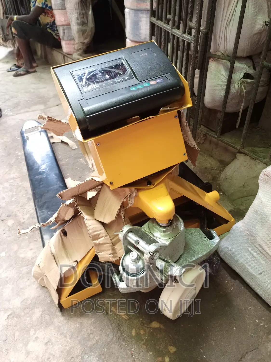 Pallet Truck and Scale Combination