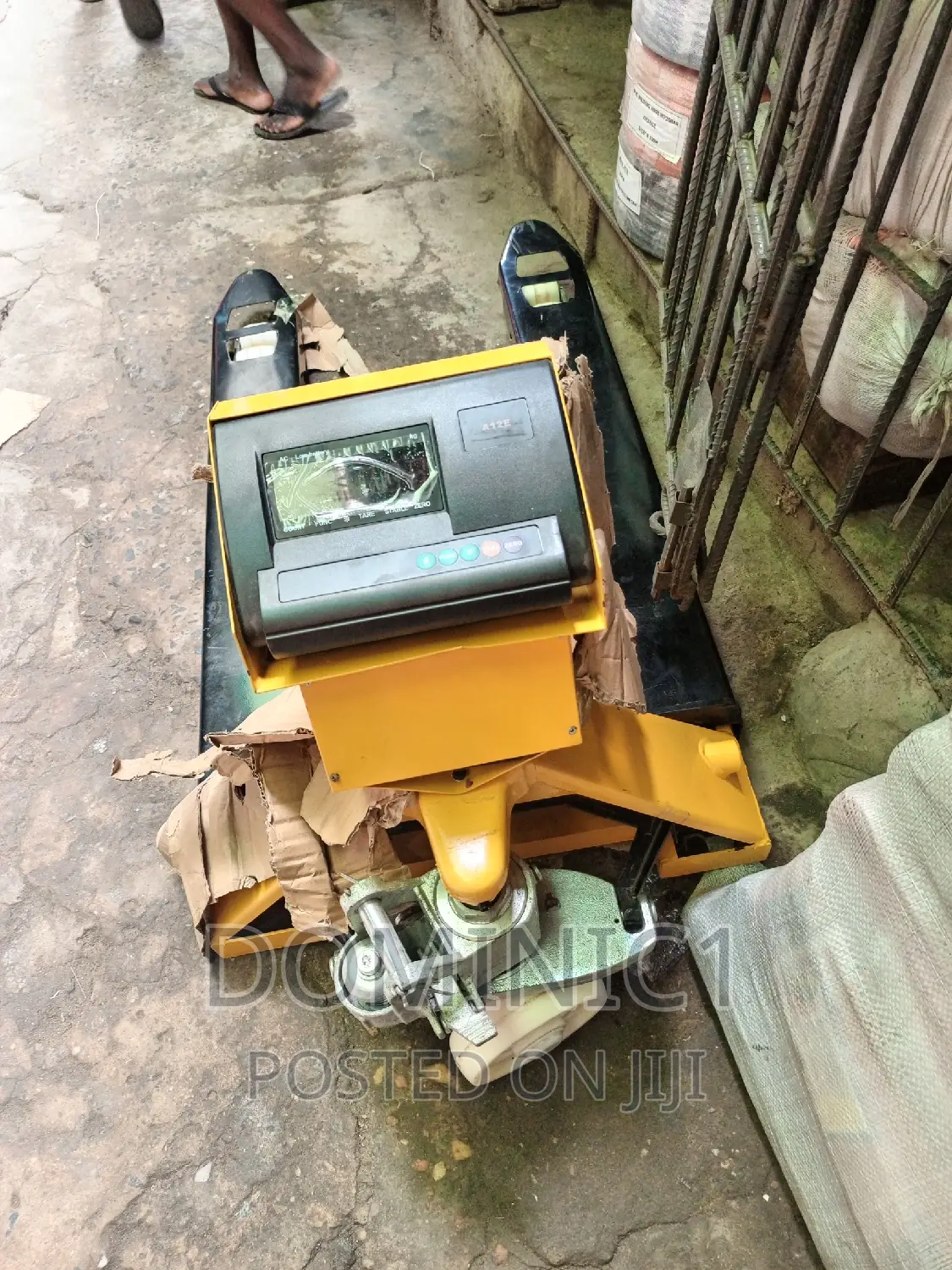 Pallet Truck and Scale Combination