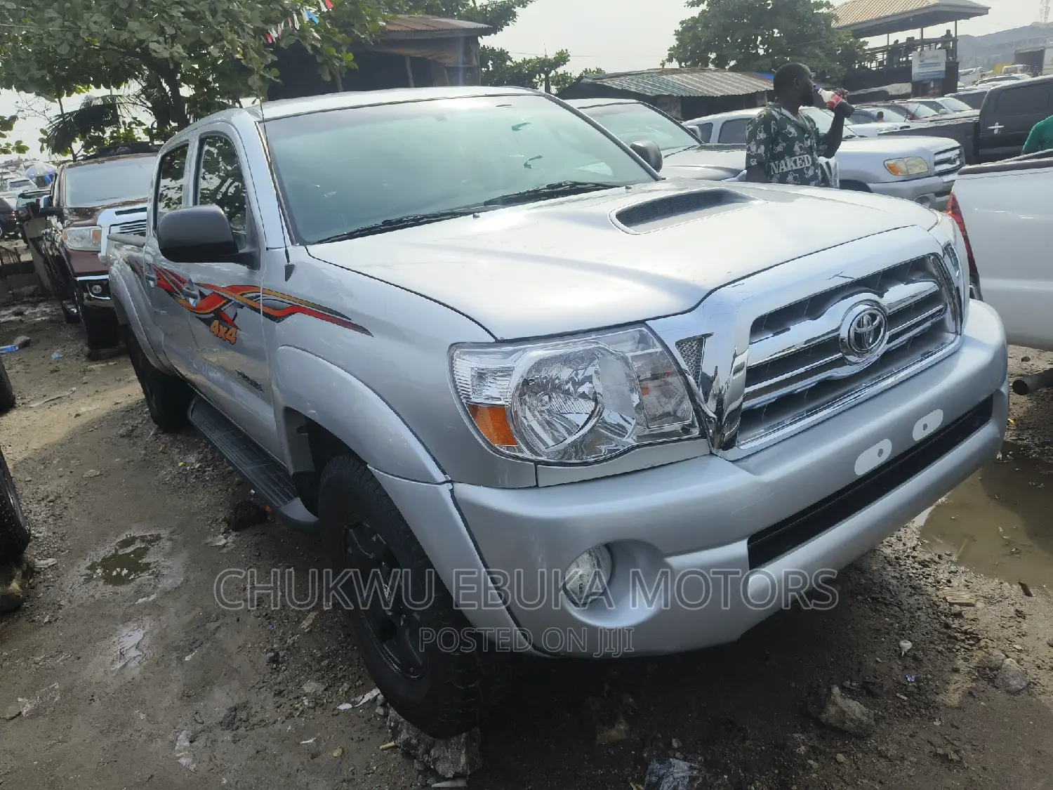 Toyota Tacoma Double Cab V6 Automatic 2010 Silver
