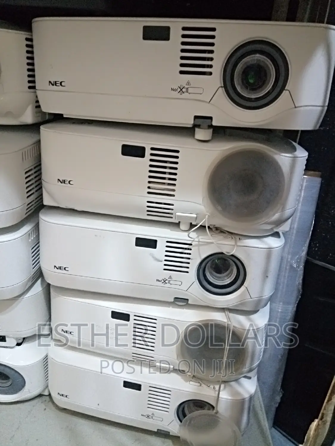 Cheap Ash Colour Hitachi Projector