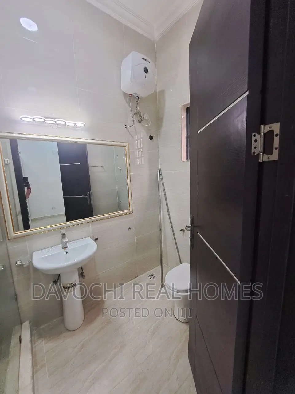 4bdrm Duplex in Jakande Osapa, Lekki for rent