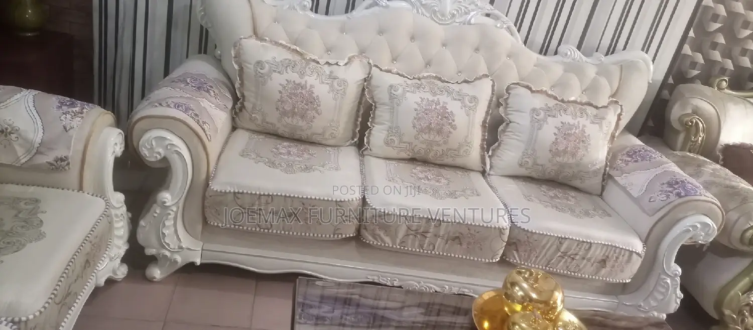 High Quality Roya Sofa By7