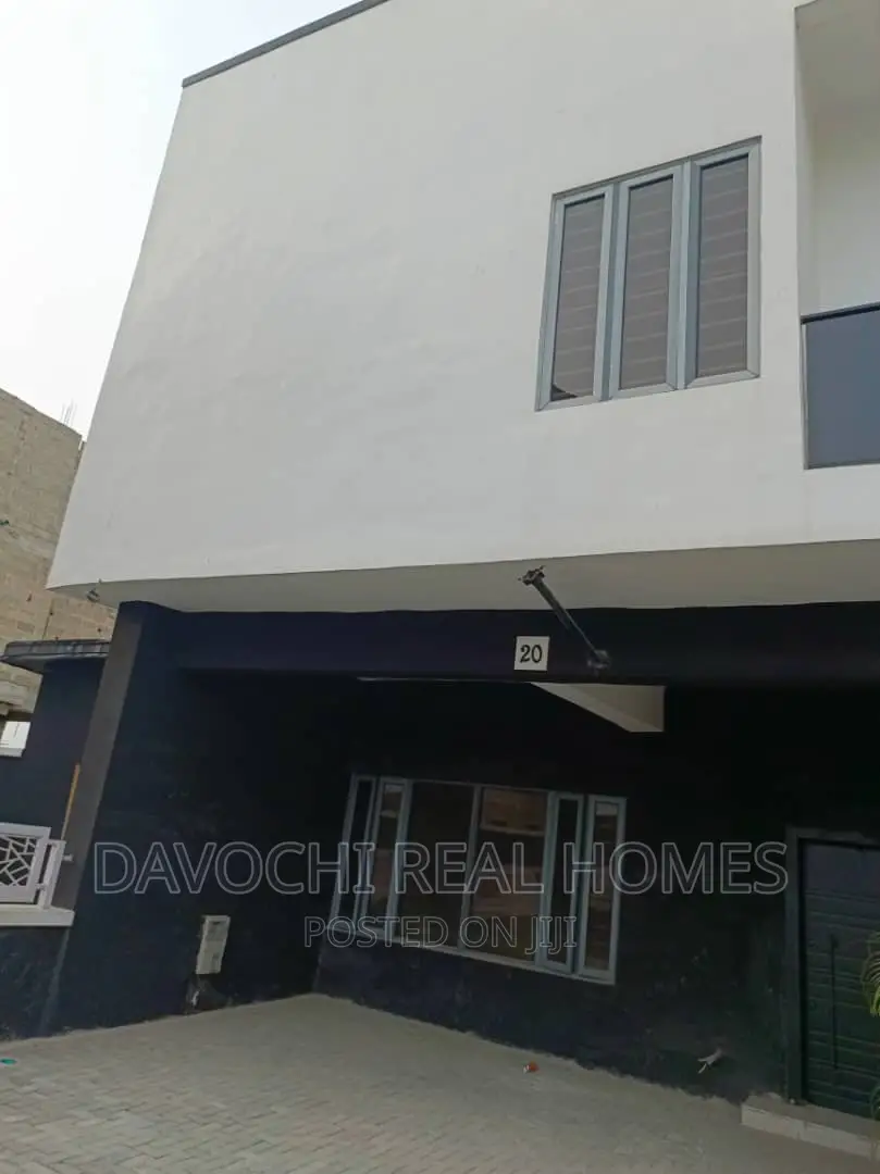 4bdrm Duplex in Immediately After, Lekki for rent