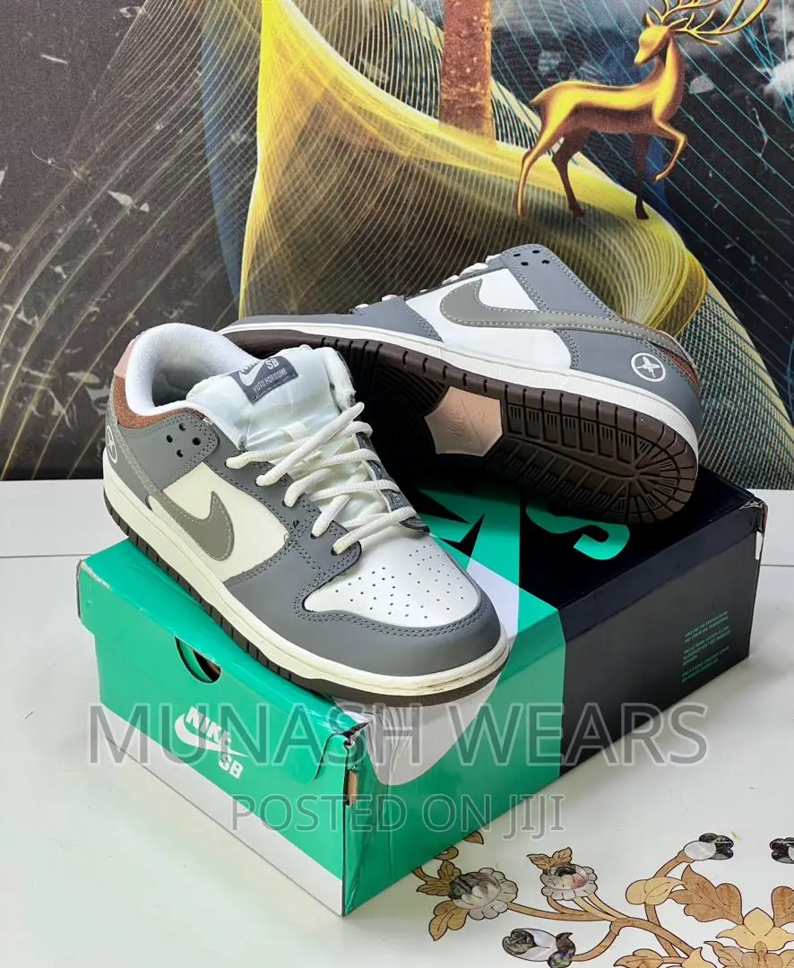 Nike Sb Dunk Low Sneakers