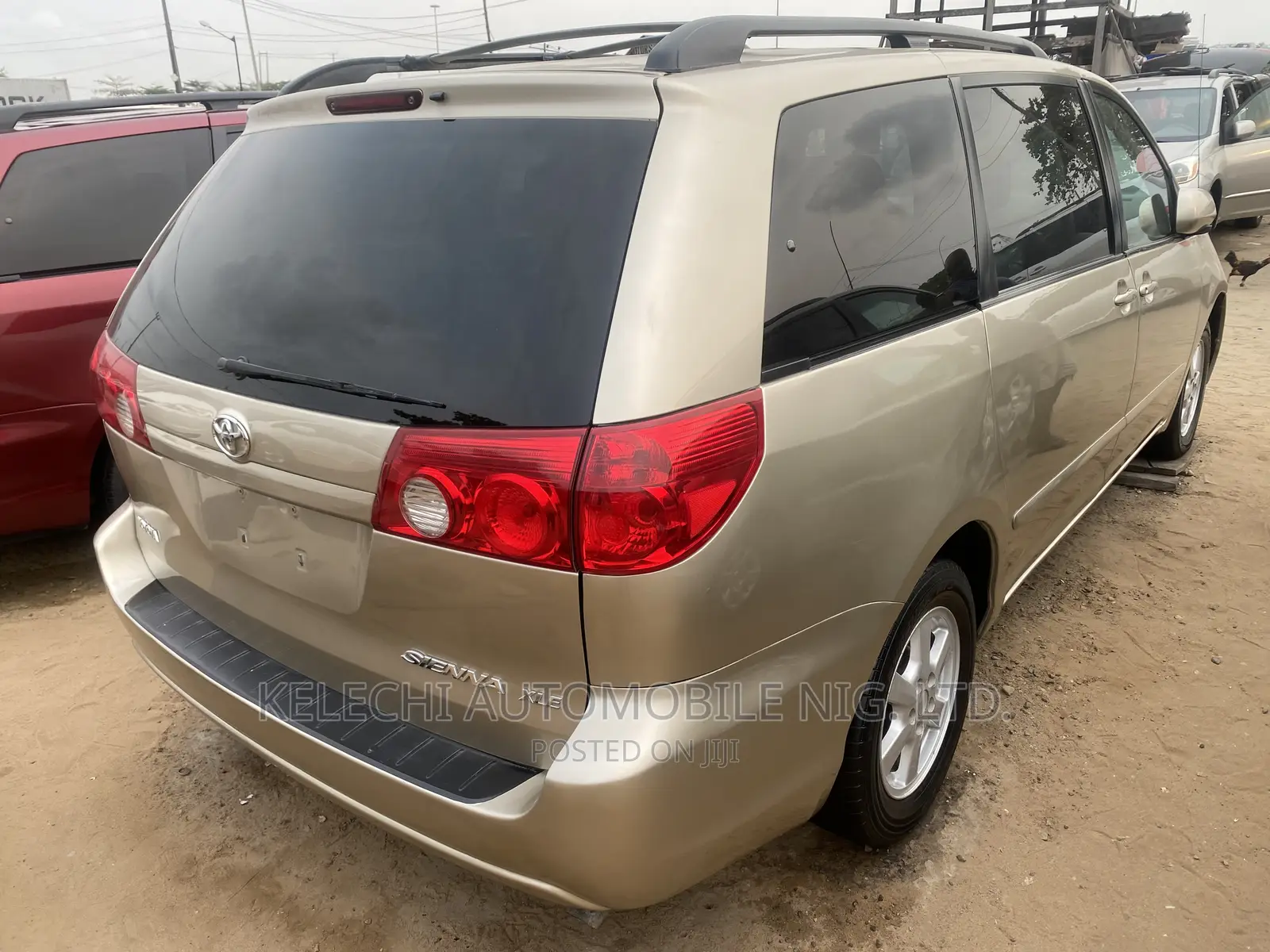 Toyota Sienna XLE FWD 2006 Gold