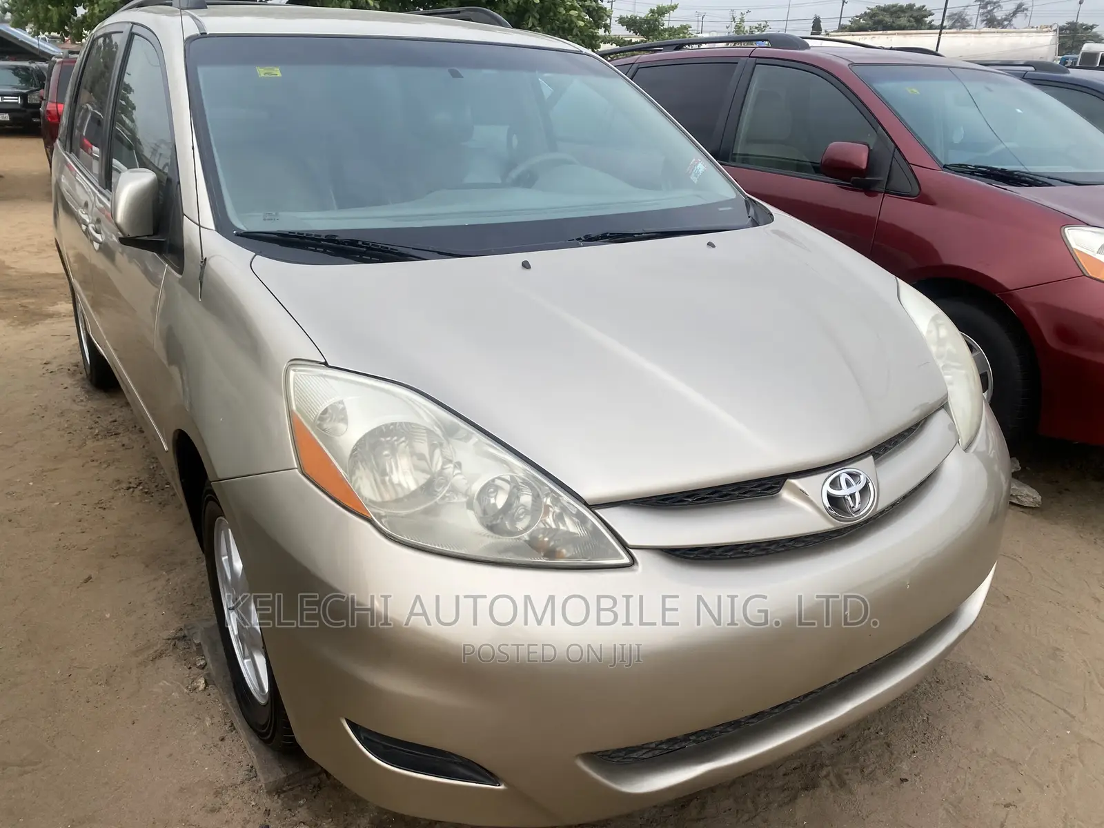 Toyota Sienna XLE FWD 2006 Gold