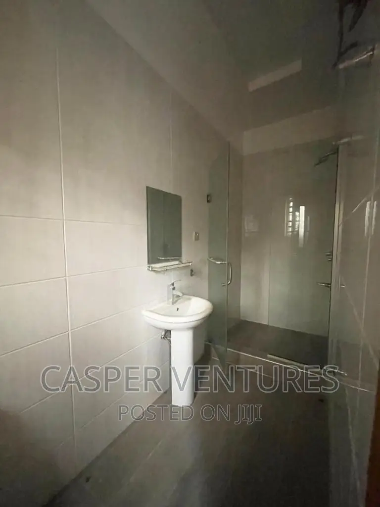 1bdrm Shared Apartment in Osapa for rent