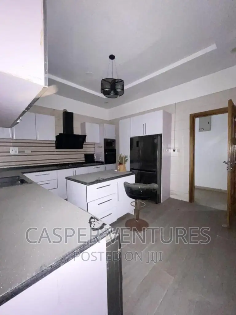 1bdrm Shared Apartment in Osapa for rent