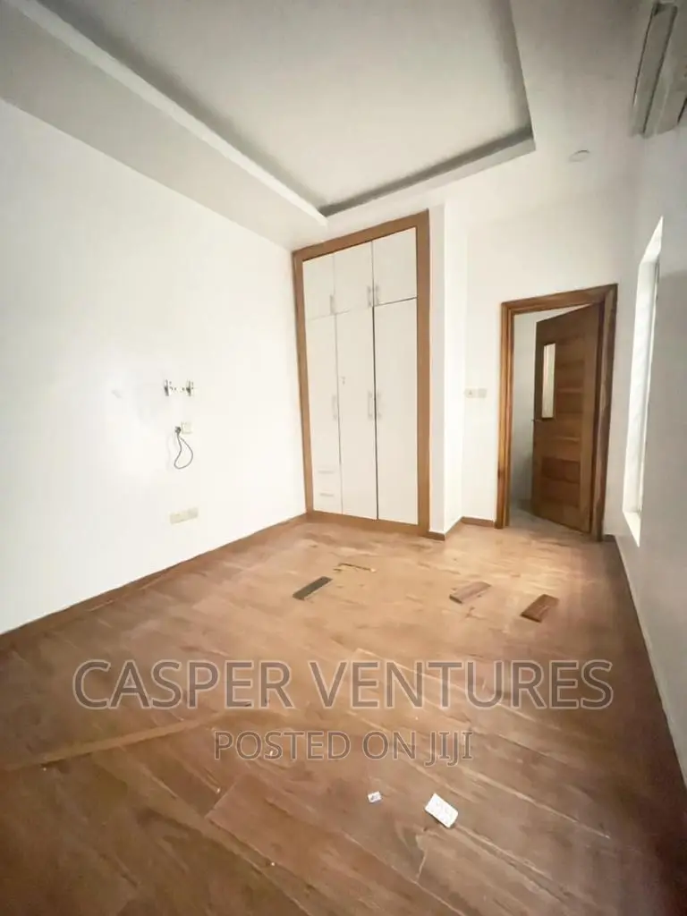 1bdrm Shared Apartment in Osapa for rent