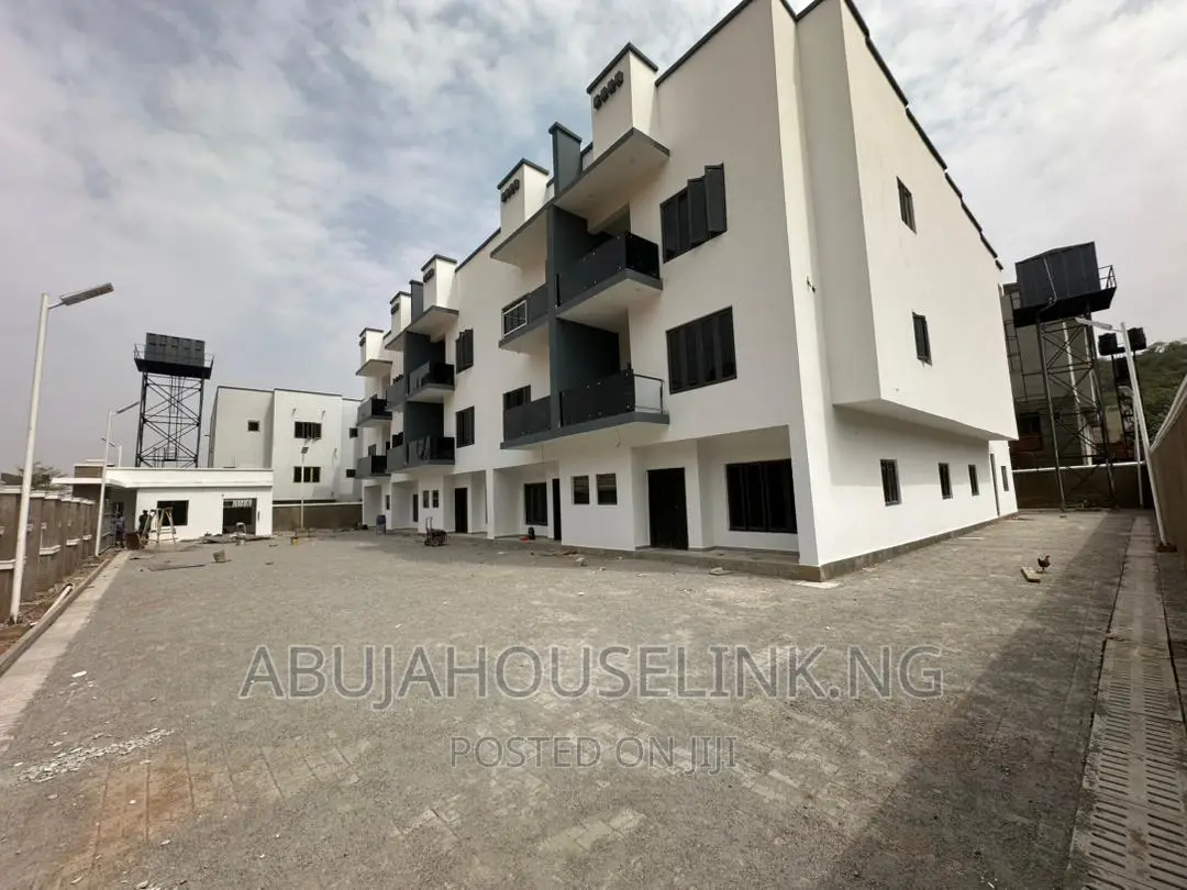 4bdrm Duplex in Guzape Main Abuja for sale