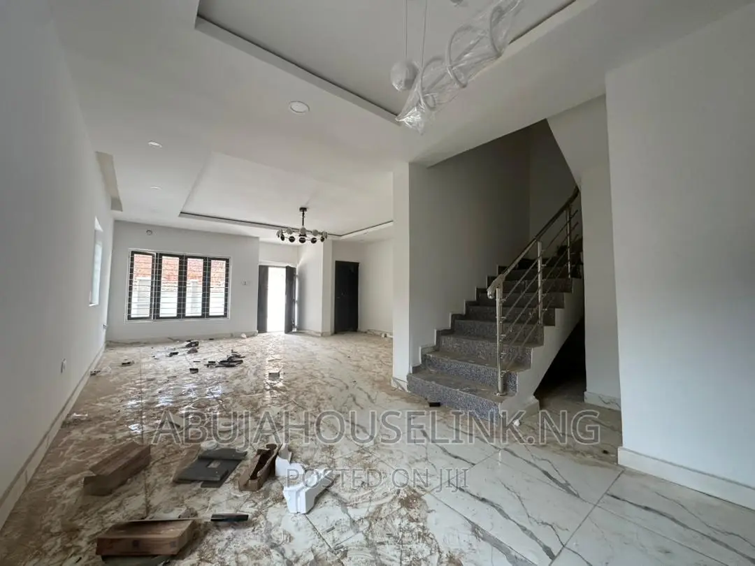 4bdrm Duplex in Guzape Main Abuja for sale