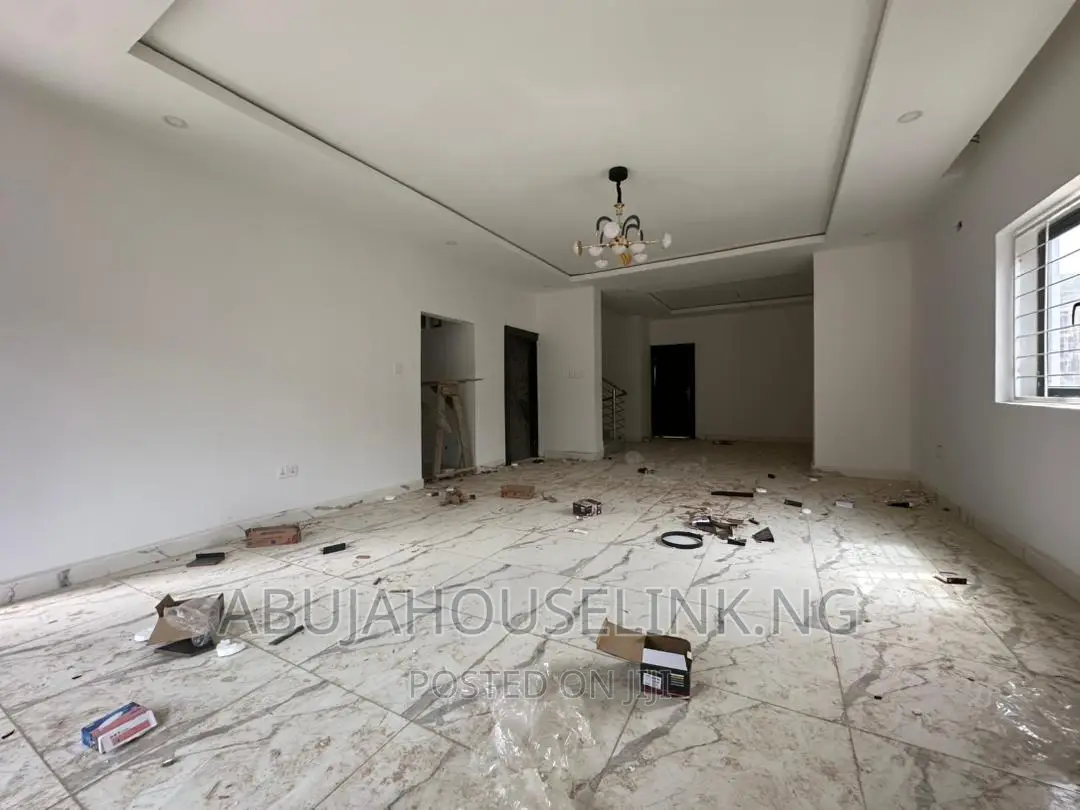 4bdrm Duplex in Guzape Main Abuja for sale