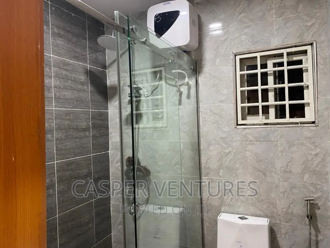 Lightning and Flashy 3-Bed Apartment