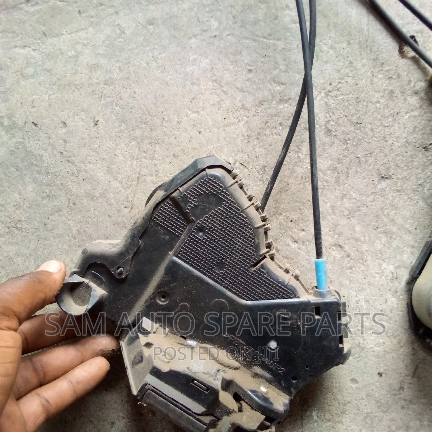 Toyota Venza Door Catcher Front Right 2014 Model