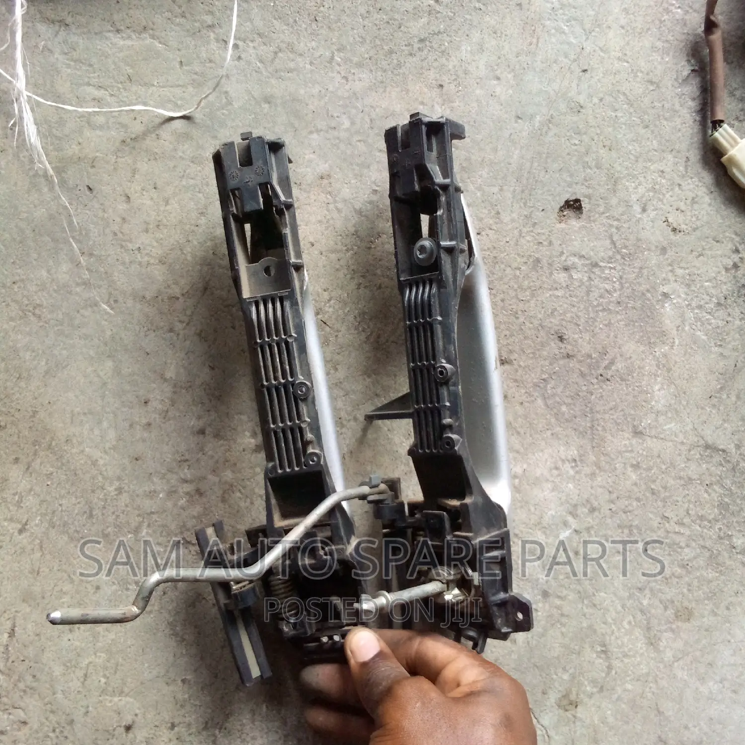Toyota Camry 010 Door Handle Front Left and Back Left