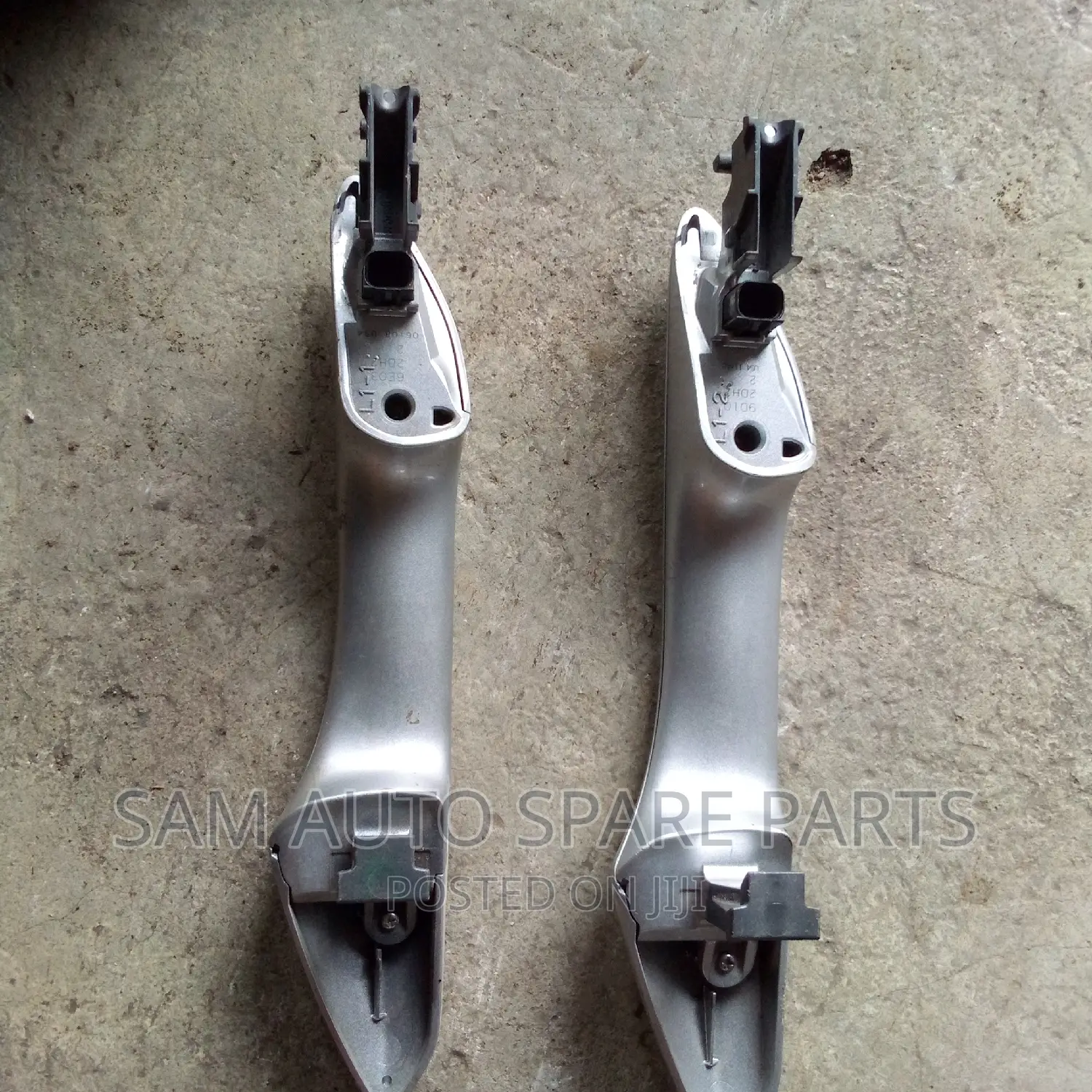 Lexus RX 350 Door Handle Front Left and Back Left 2019 Model
