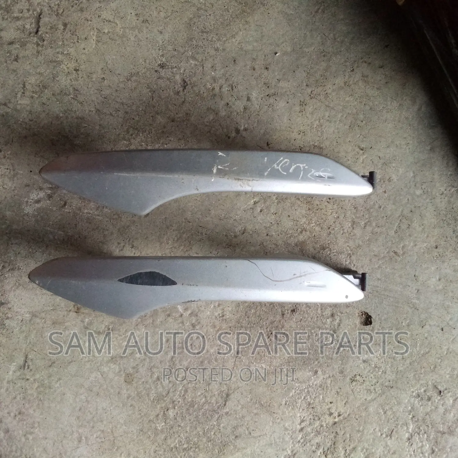 Lexus RX 350 Door Handle Front Left and Back Left 2019 Model