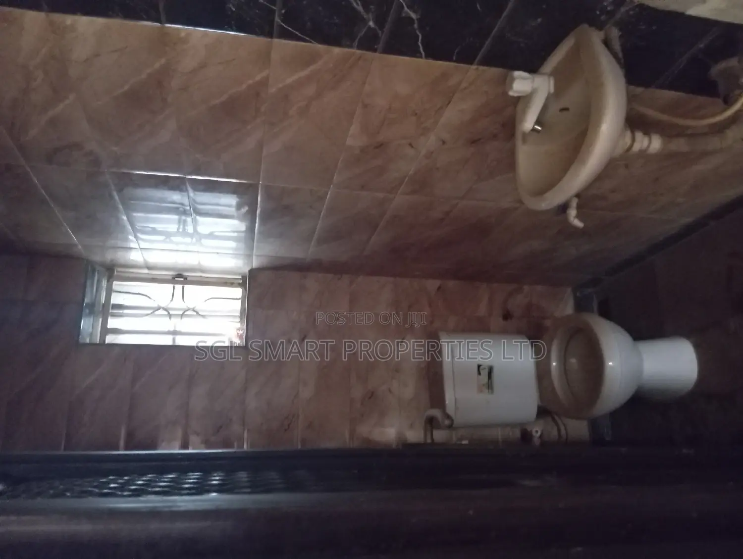 Warehouse to Let at Ziks Avenue