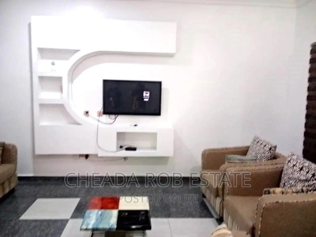 Special Luxury 2bedroom Shortlet With 24hrs Light in Stadium
