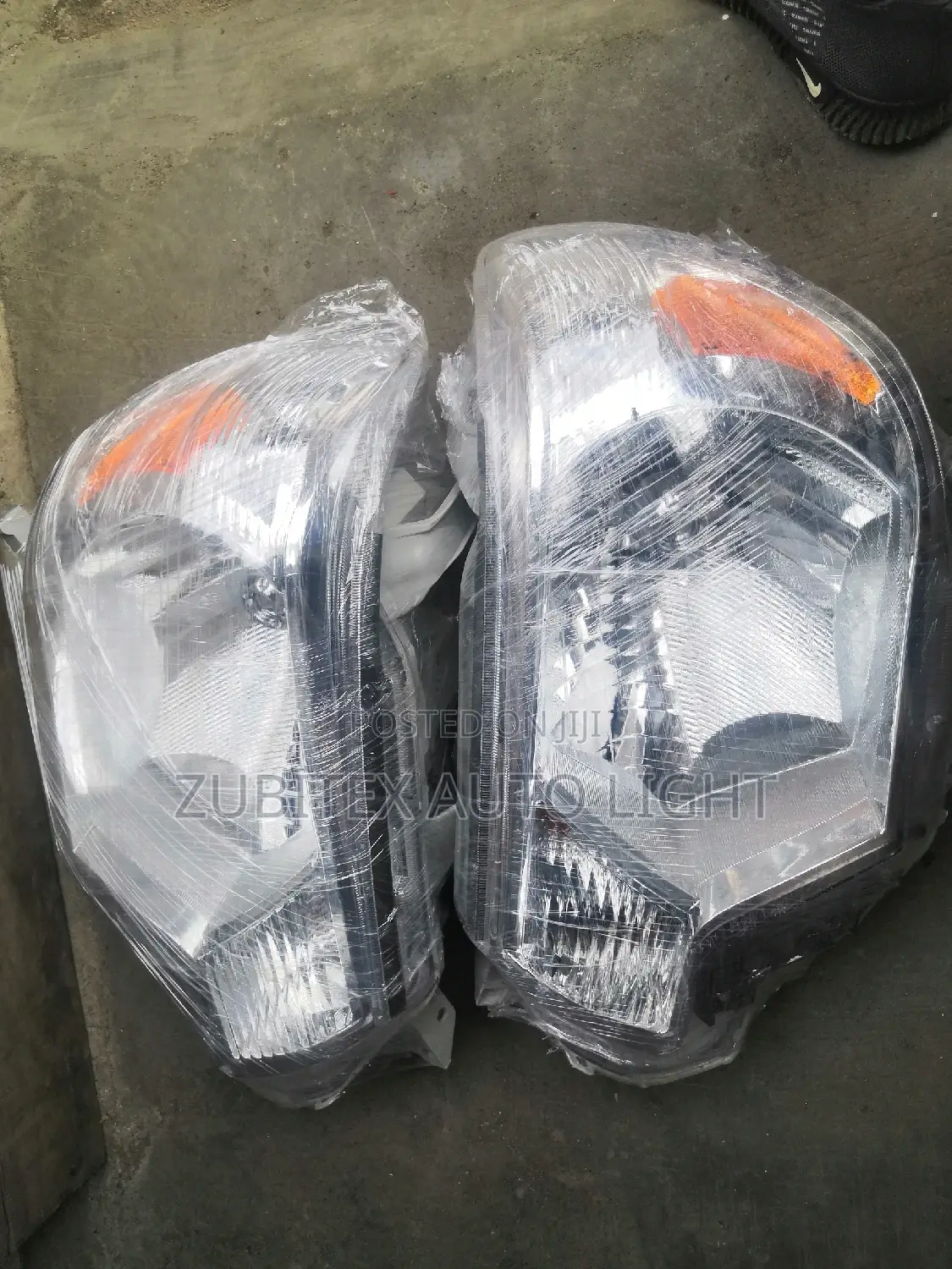 Set Toyota Headlight Tacoma 2012
