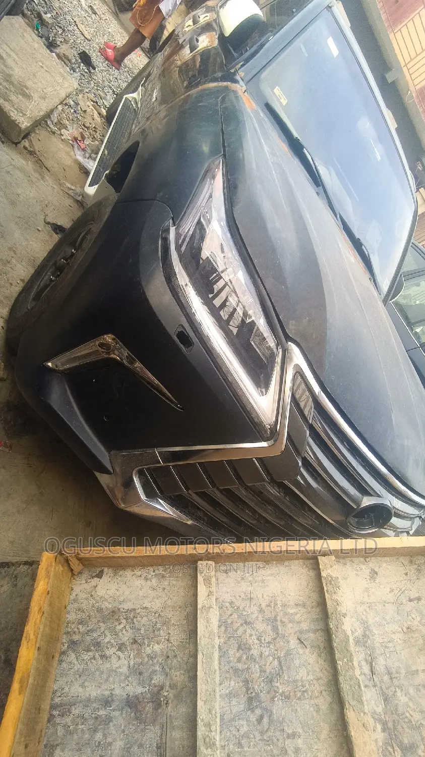 Land Cruiser 2000 to 2005 Upgrade to LX570 2020 Model