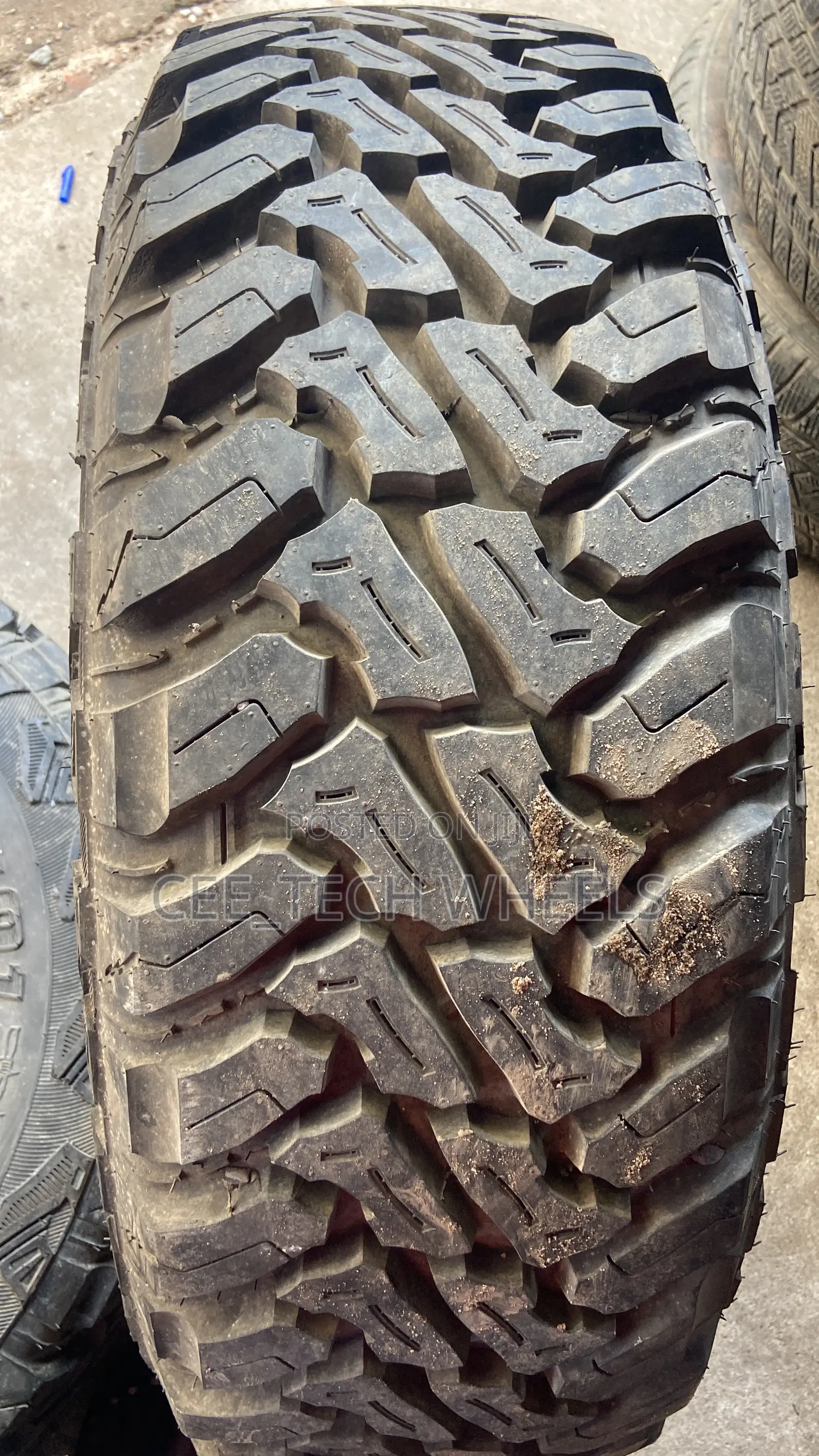 35x12.50r18lt