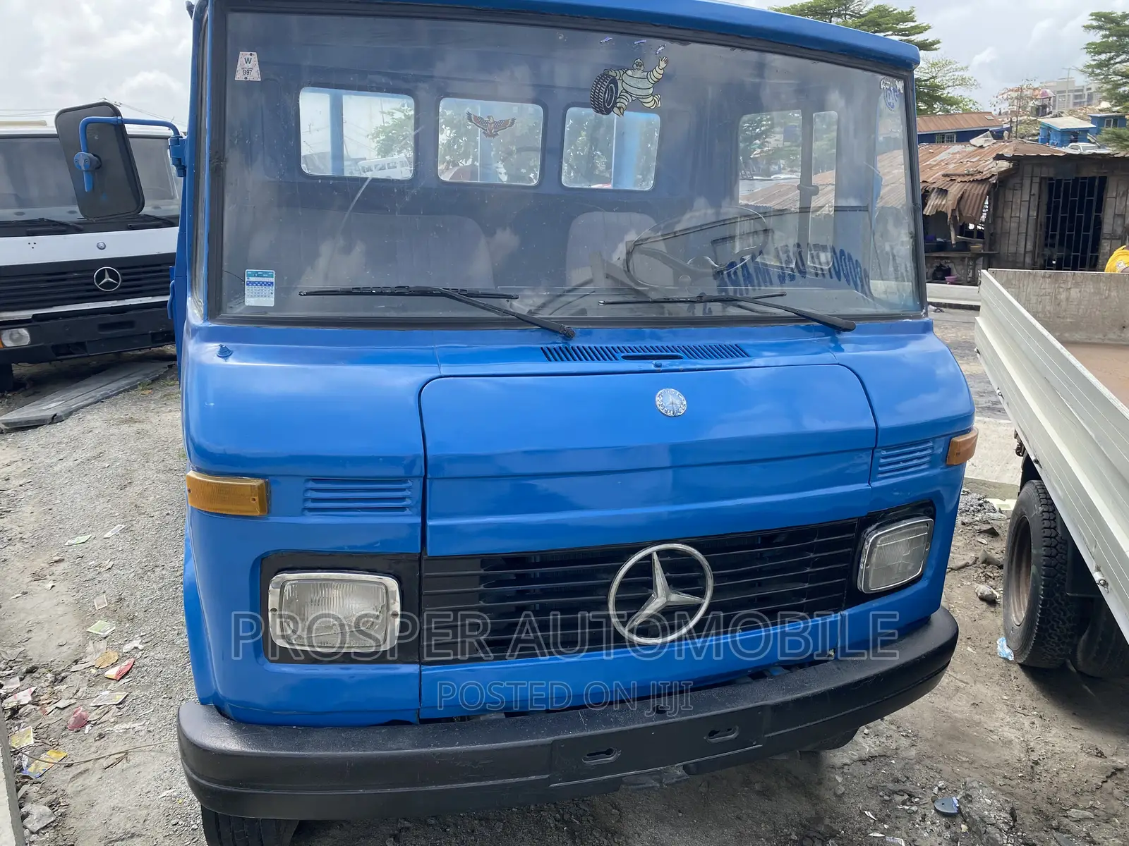 Mercedes Benz 608 Truck