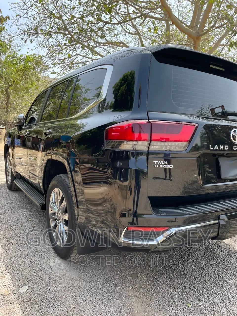 2022 New Face Landcruiser Available for Hire