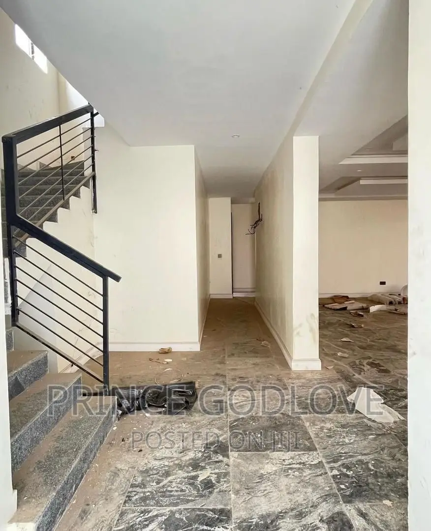 6bdrm Duplex in Jabi for sale