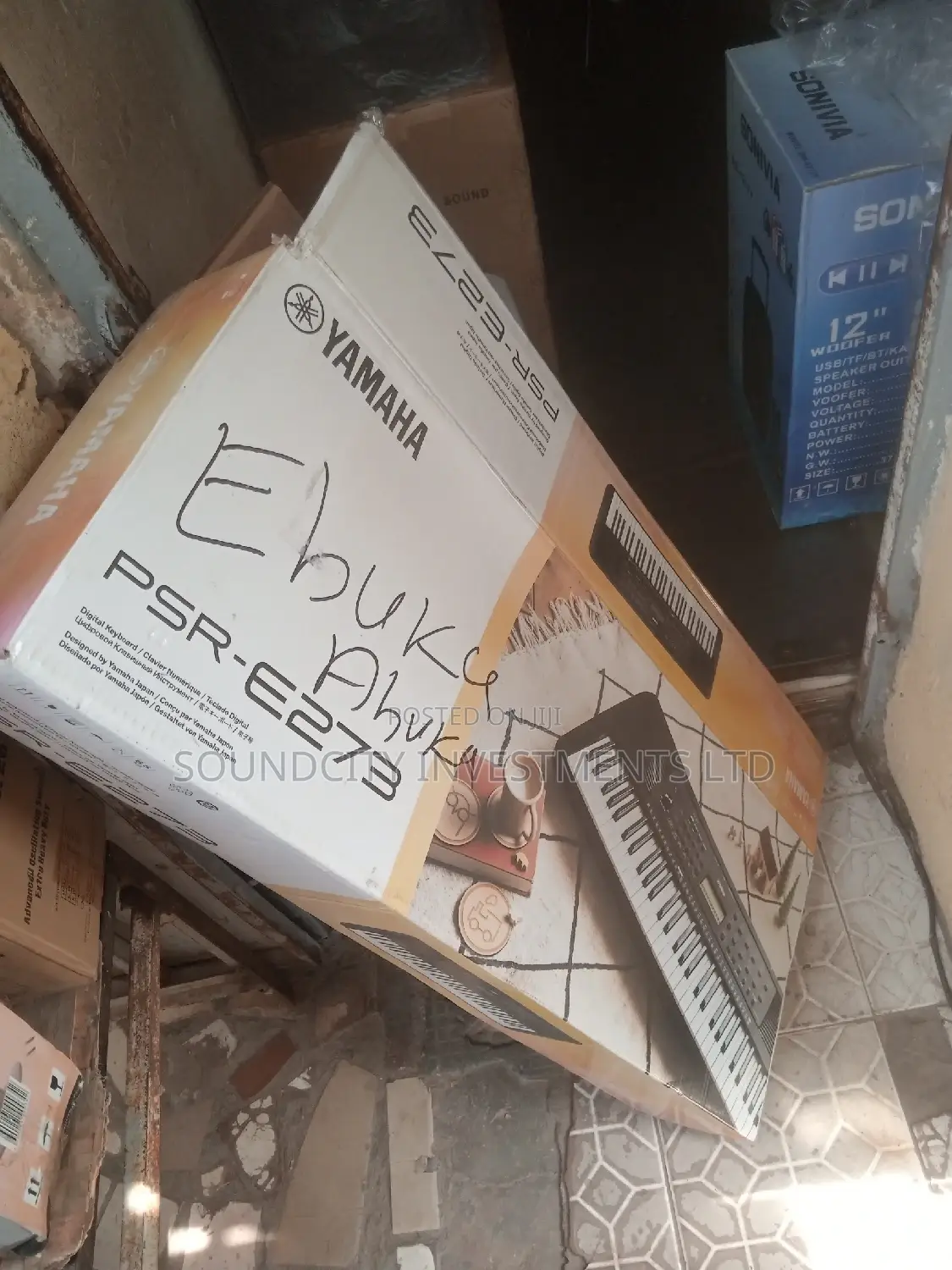 PSR 273 Yamaha Keyboard
