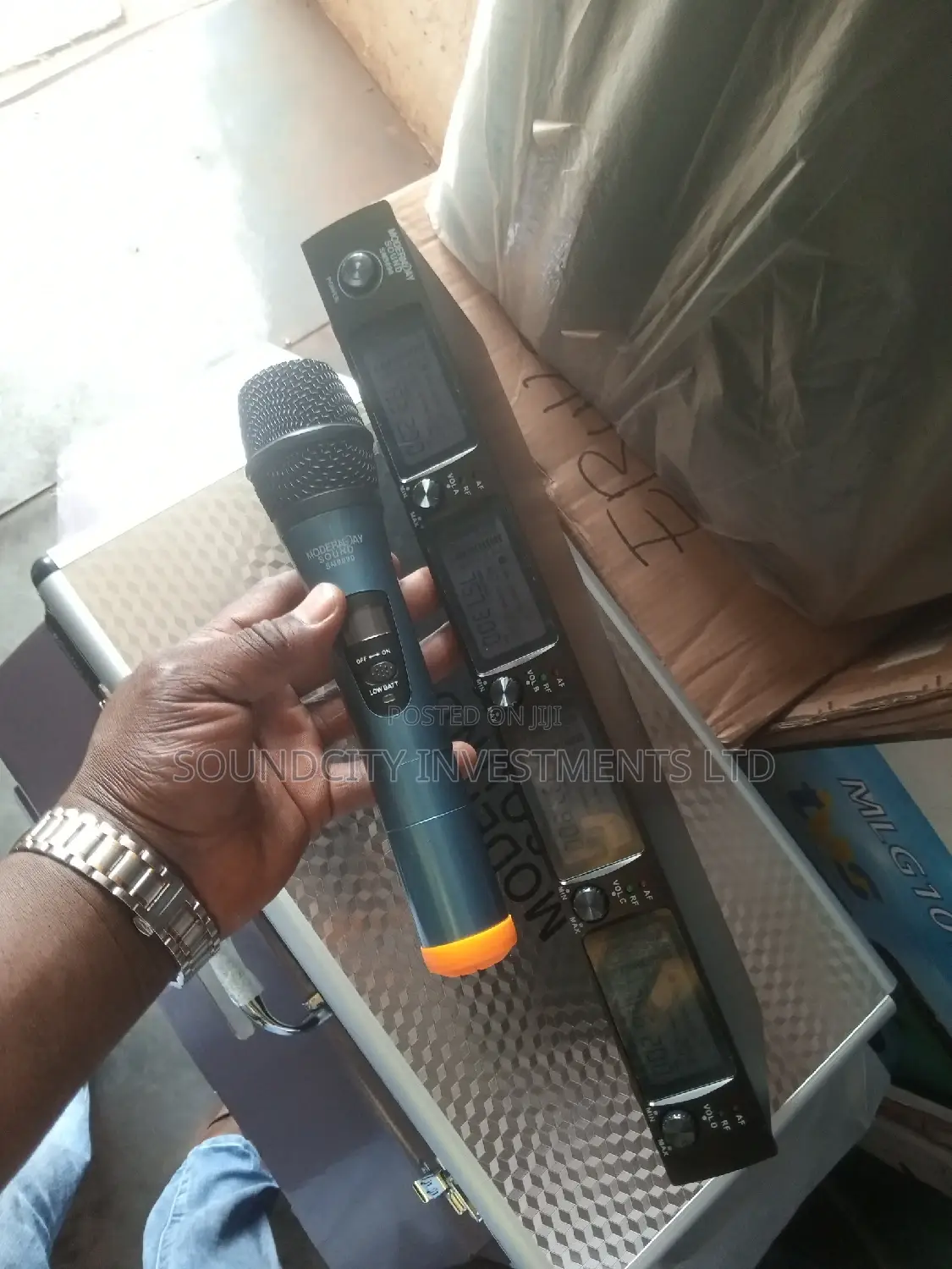 4 in 1 Modernday Wireless Mic