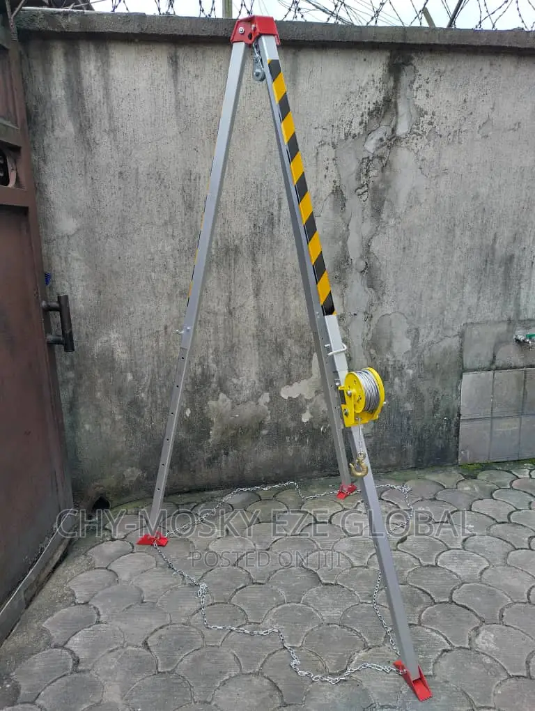 Fall Arrest/Rescue Tripod/Winch (1200lb)