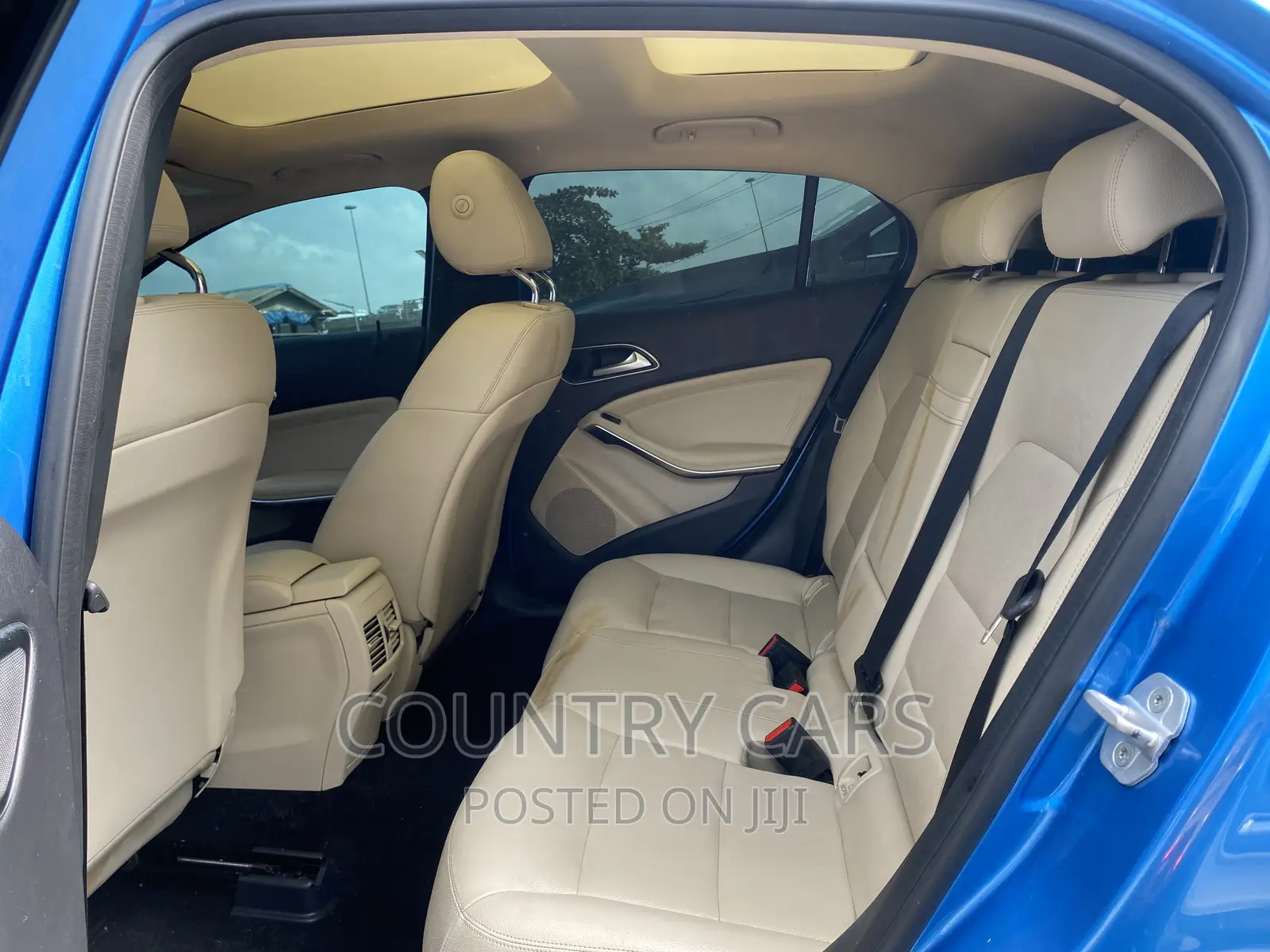 Mercedes-Benz GLA 250 2016 Blue