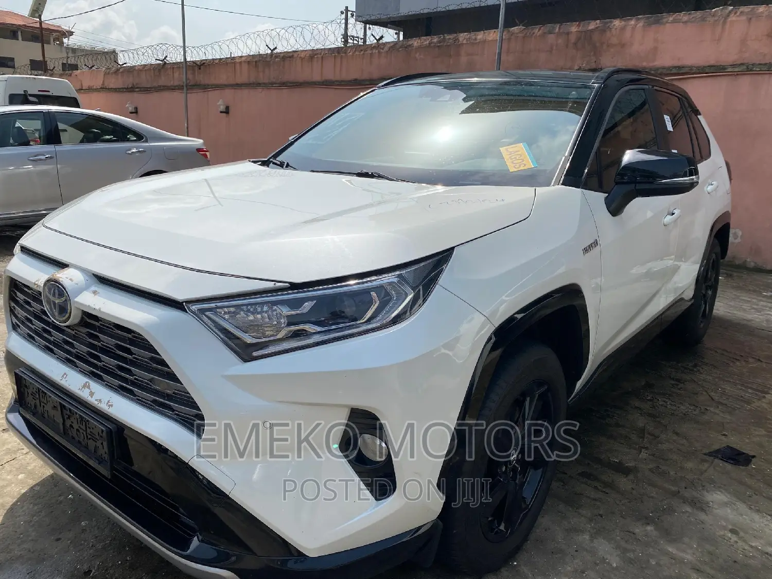 Toyota RAV4 XLE Premium 2022 White
