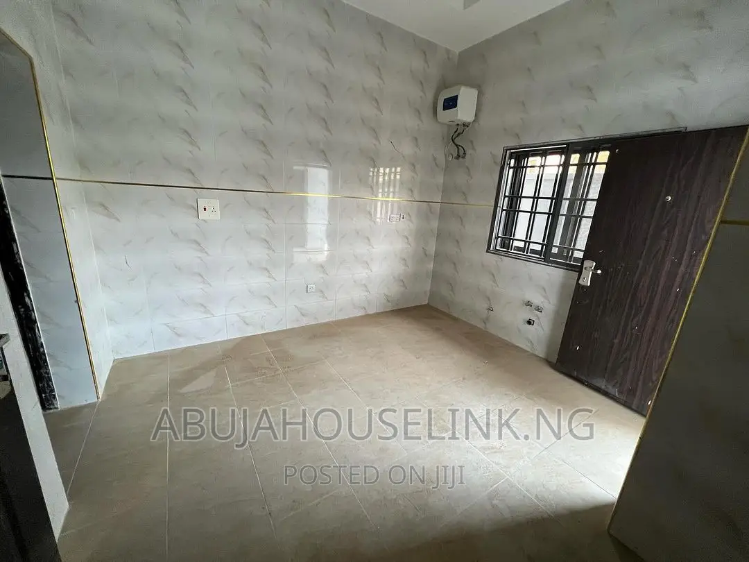 4bdrm Duplex in Wuye Abuja for sale