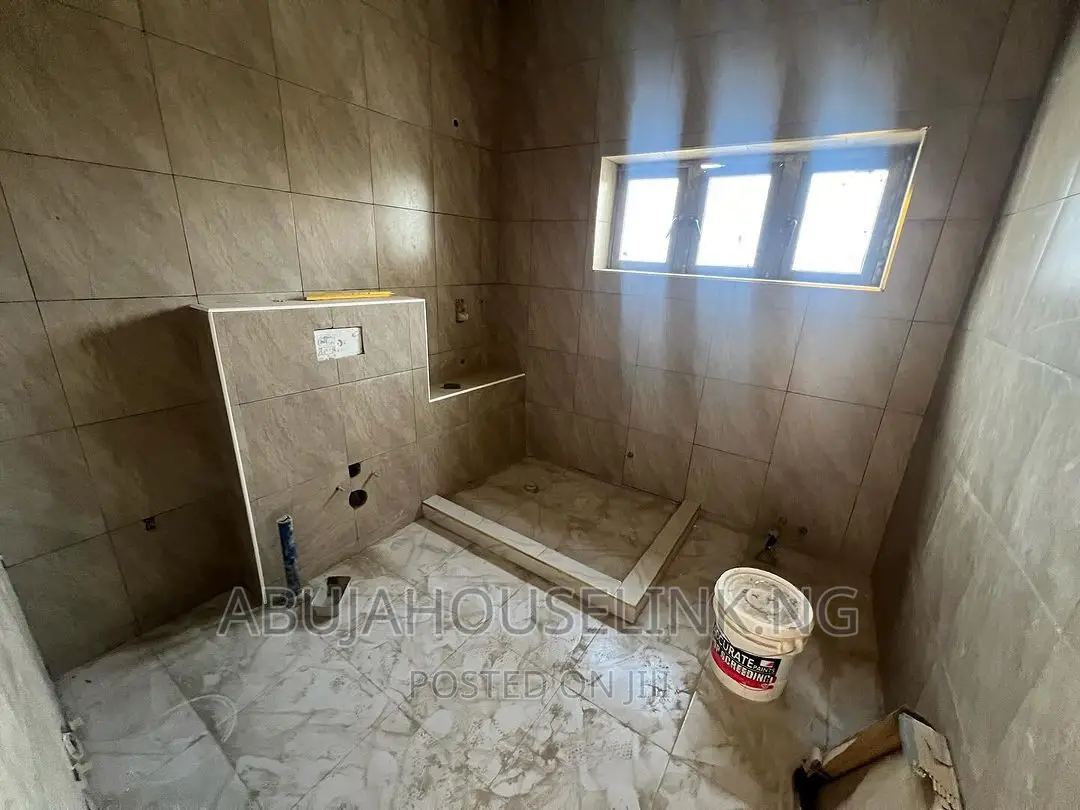 4bdrm Duplex in Wuye Abuja for sale