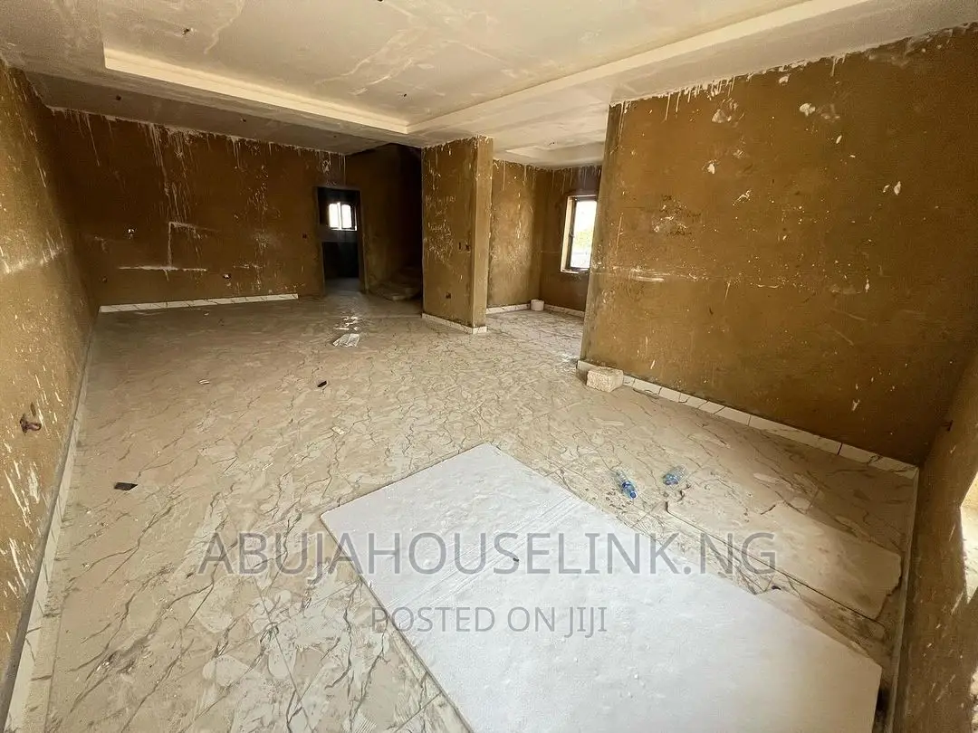 4bdrm Duplex in Wuye Abuja for sale