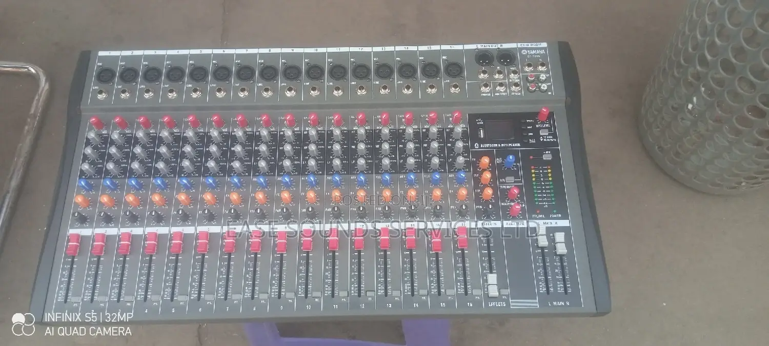 16channels Yamaha Sound Mixer
