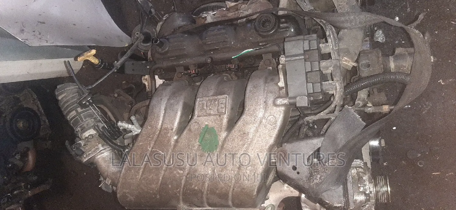 Complete Engine and Transmision Chrysler Voyager 3.3 96model