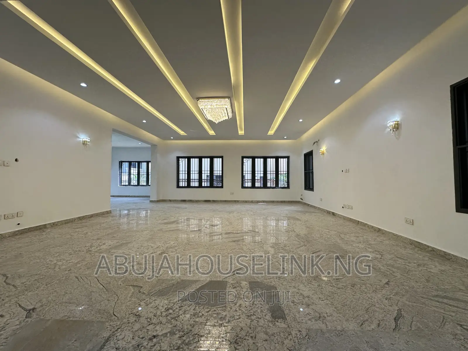 7bdrm Duplex in Asokoro Abuja for sale