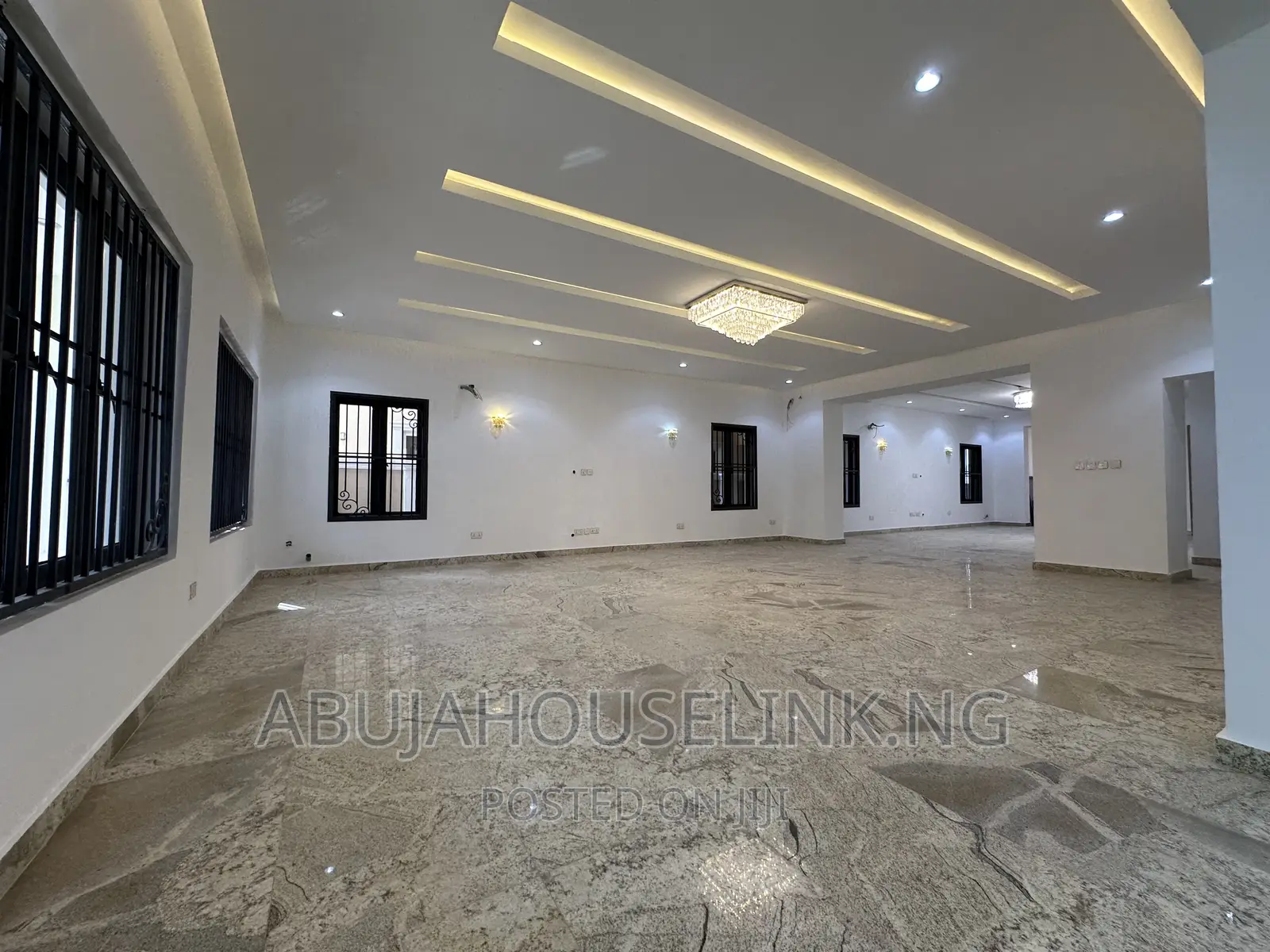 7bdrm Duplex in Asokoro Abuja for sale