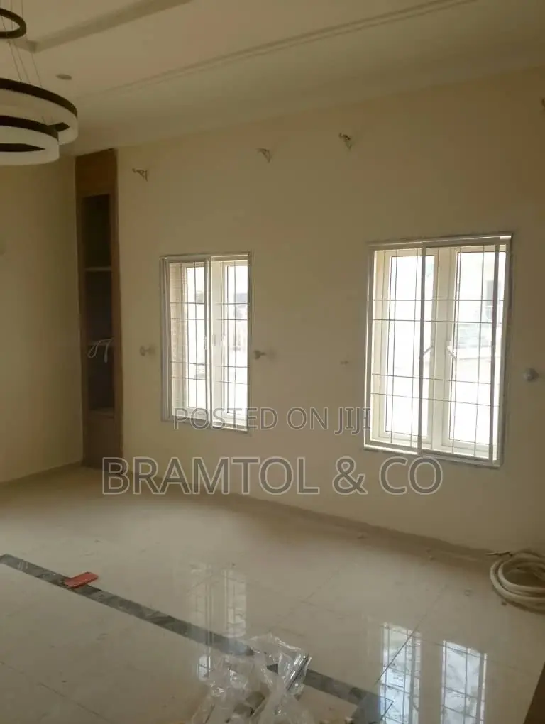 3bdrm Block of Flats in Katampe Extension for sale