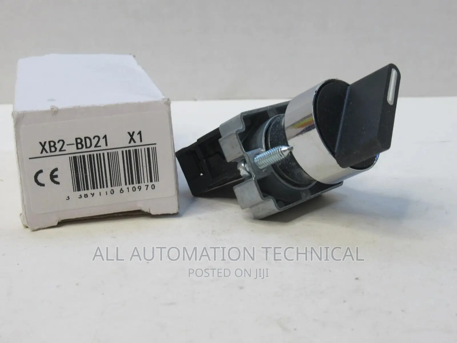 Telemecanique Xb2-Bd21 Select9r Switch
