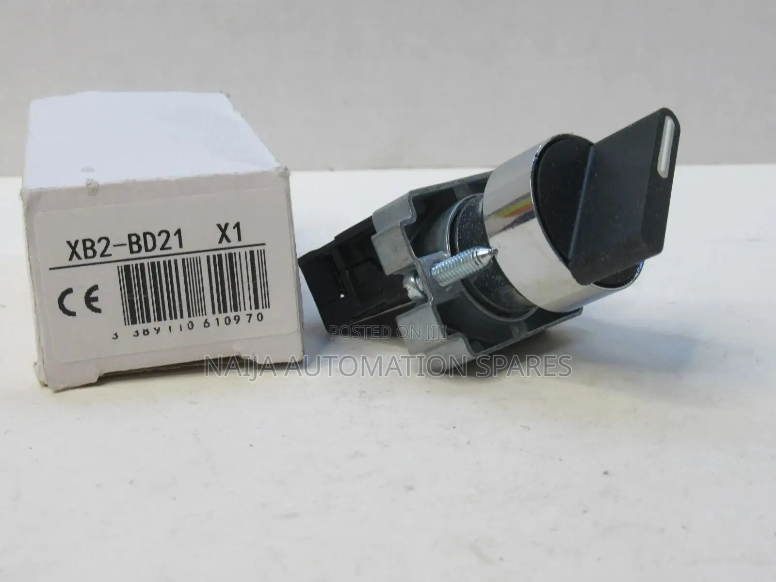 Telemecanique Xb2-Bd21 Select9r Switch