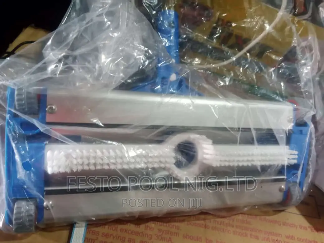 Swimming Pool Vacuum Cleaner