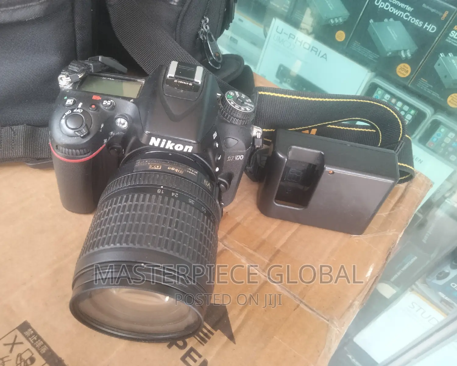 Nikon D7100 Camera With 18+105mm Lens